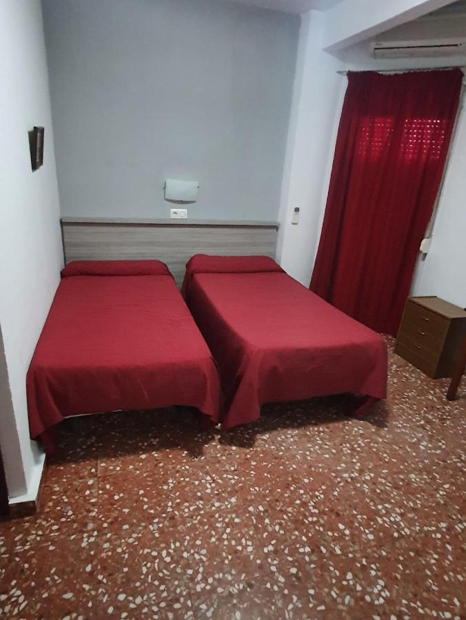 Pension Los Angeles La Puebla de Cazalla Εξωτερικό φωτογραφία